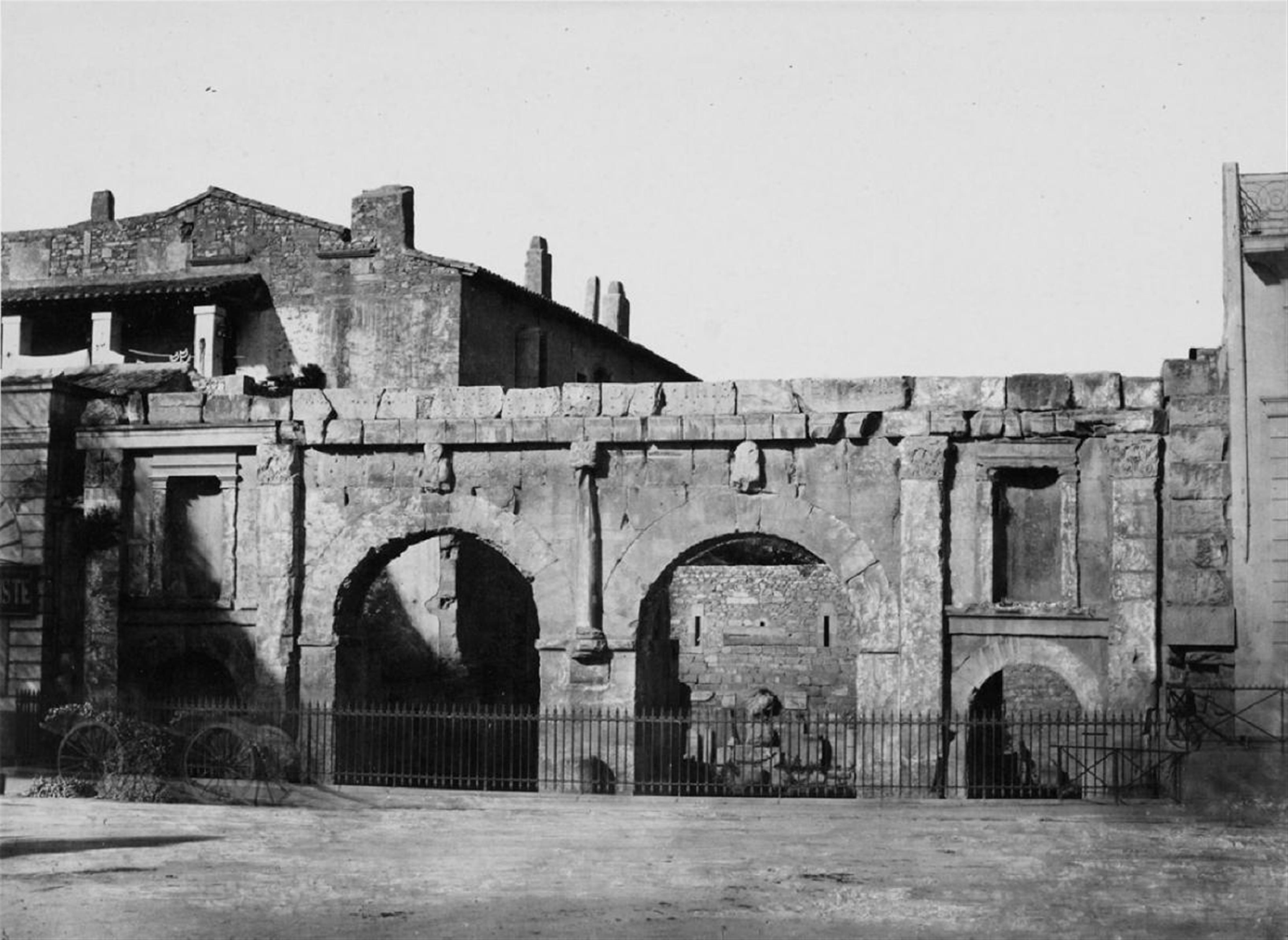 Édouard-Denis Baldus - Porte d' Auguste, Nîmes - image-1