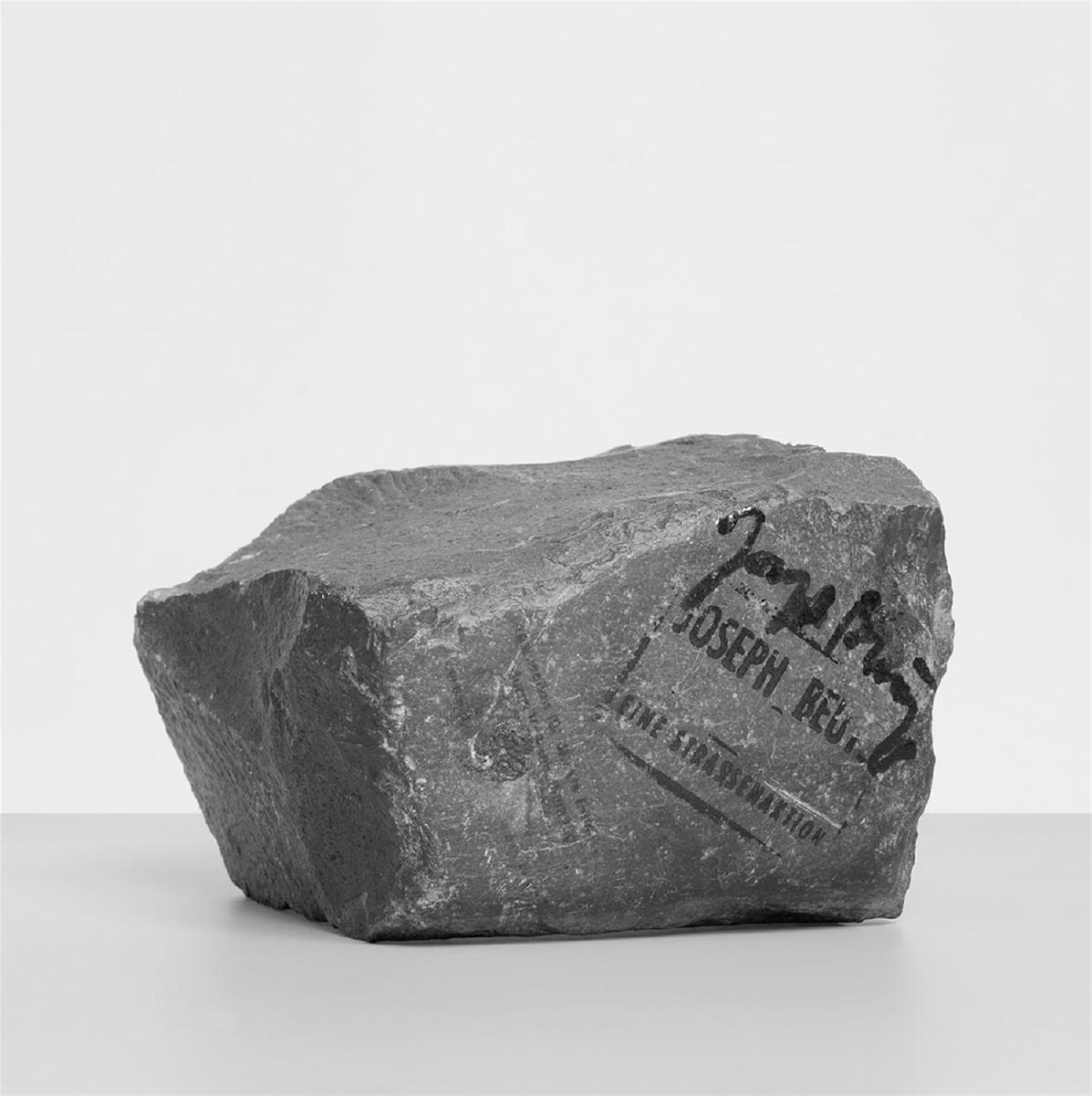 Joseph Beuys - Pflasterstein - image-1