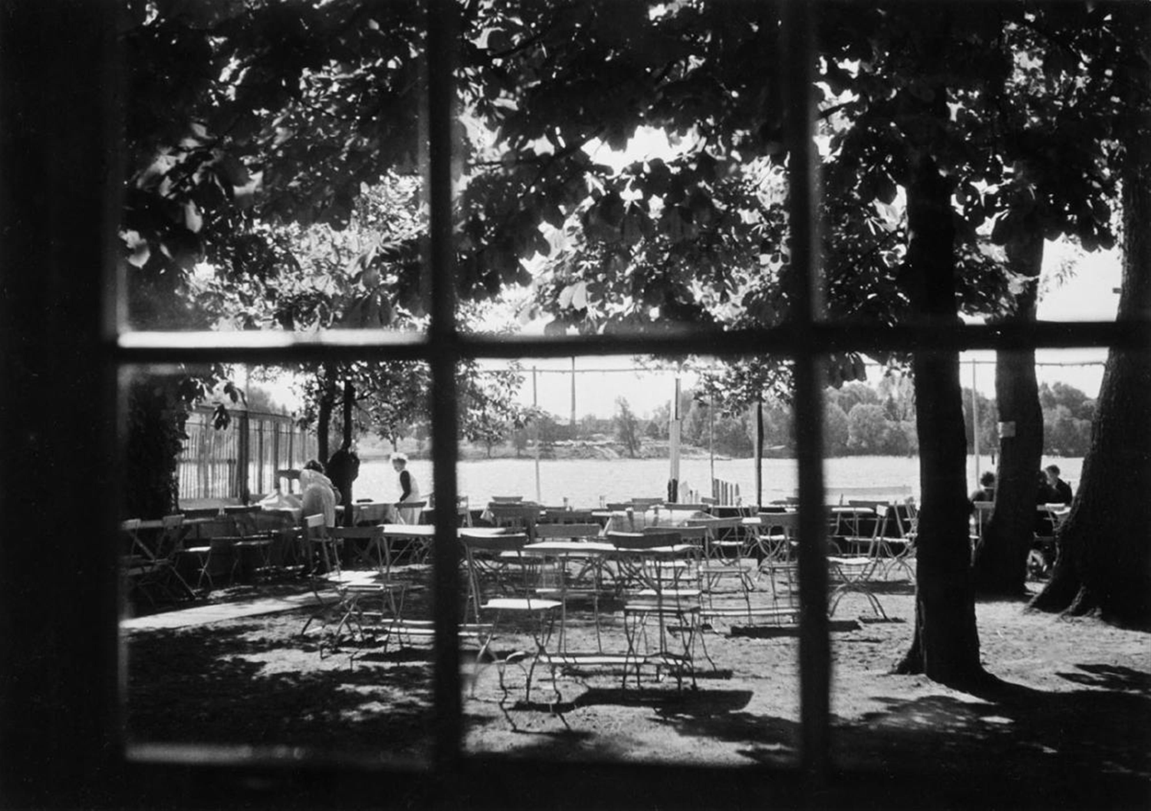 Roman Vishniac - Berlin Wannsee - image-1