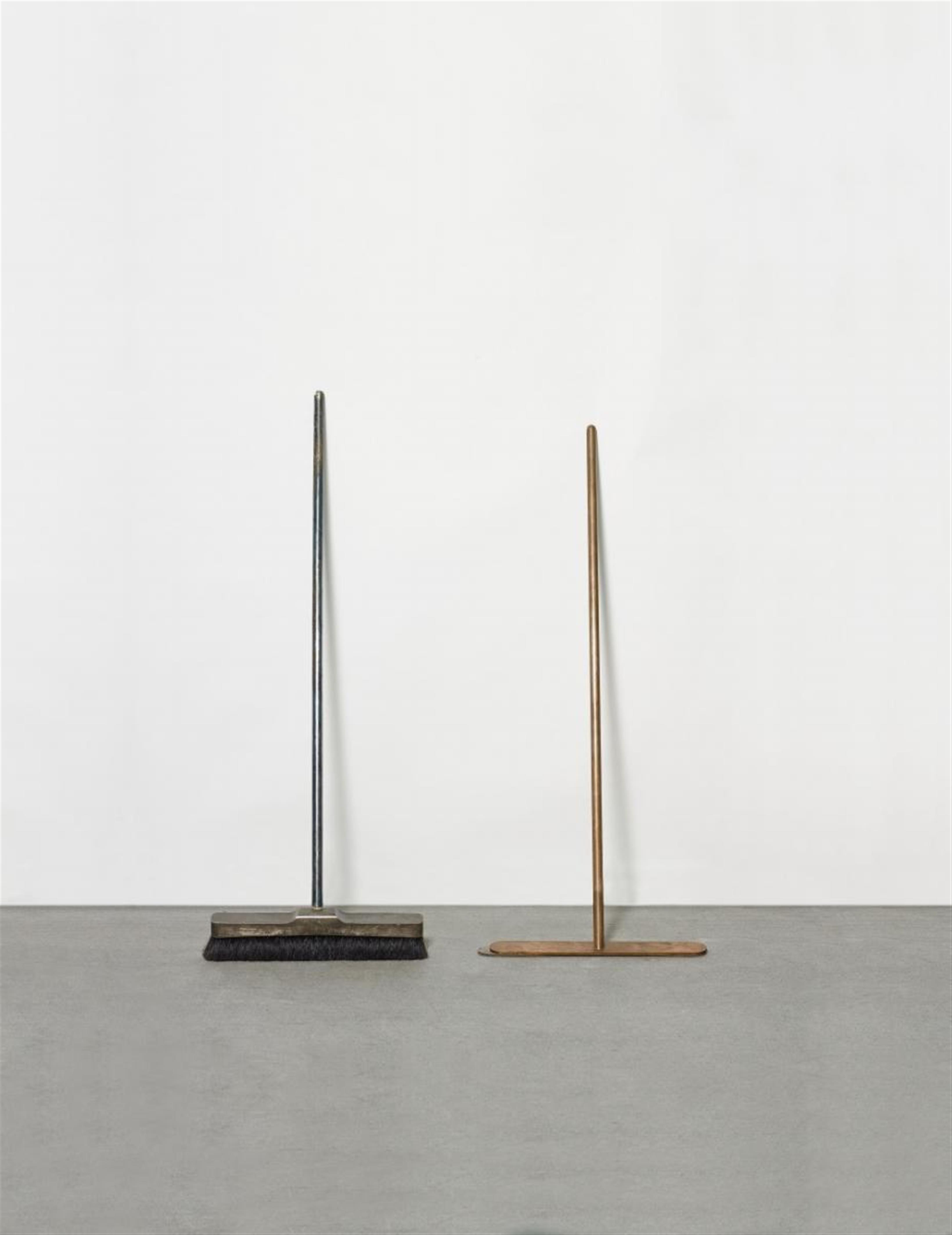 Joseph Beuys - Silberbesen und Besen ohne Haare / Silber Broom and Broom without Hair - image-1