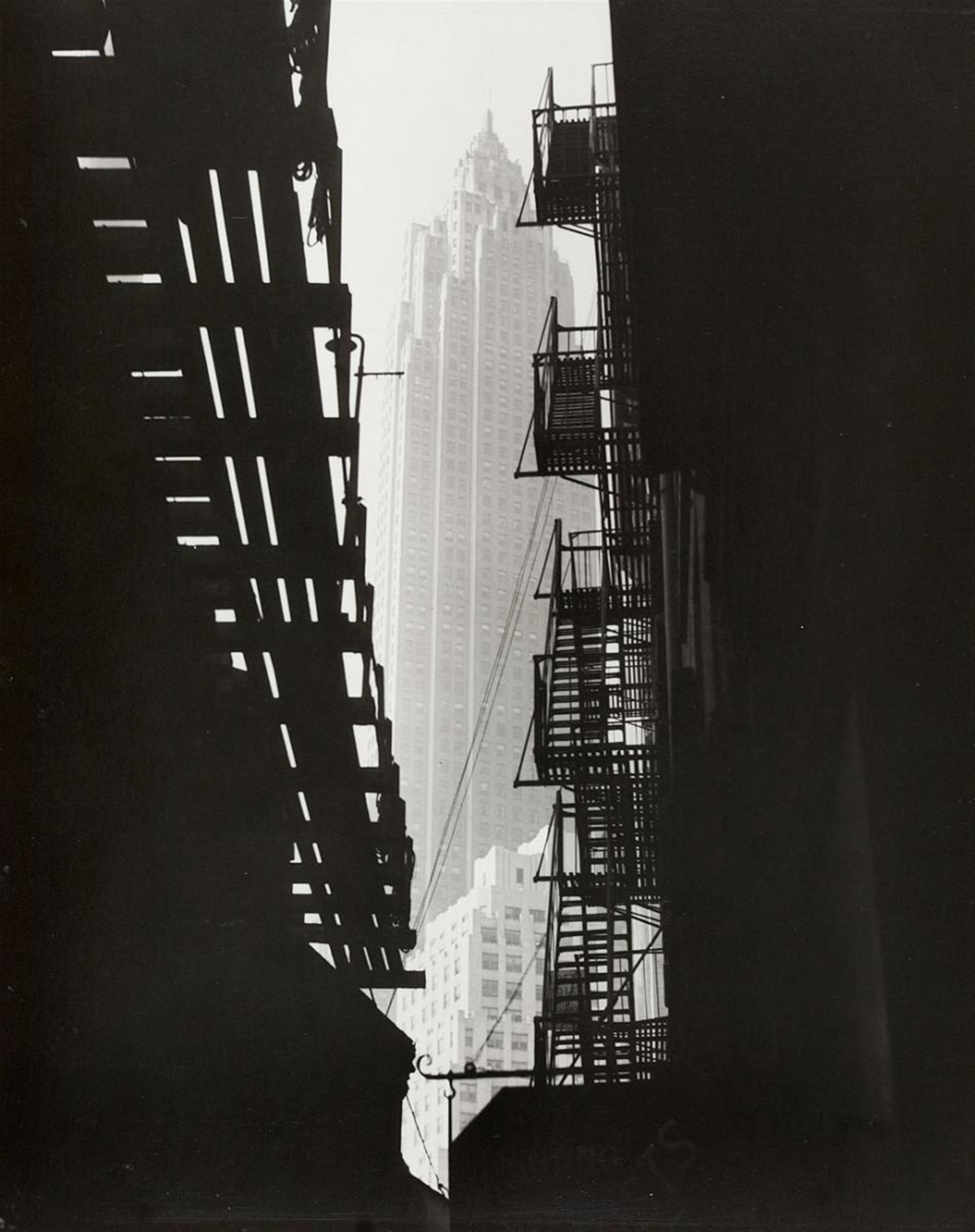 Andreas Feininger - CITIES SERVICE BUILDING - image-1