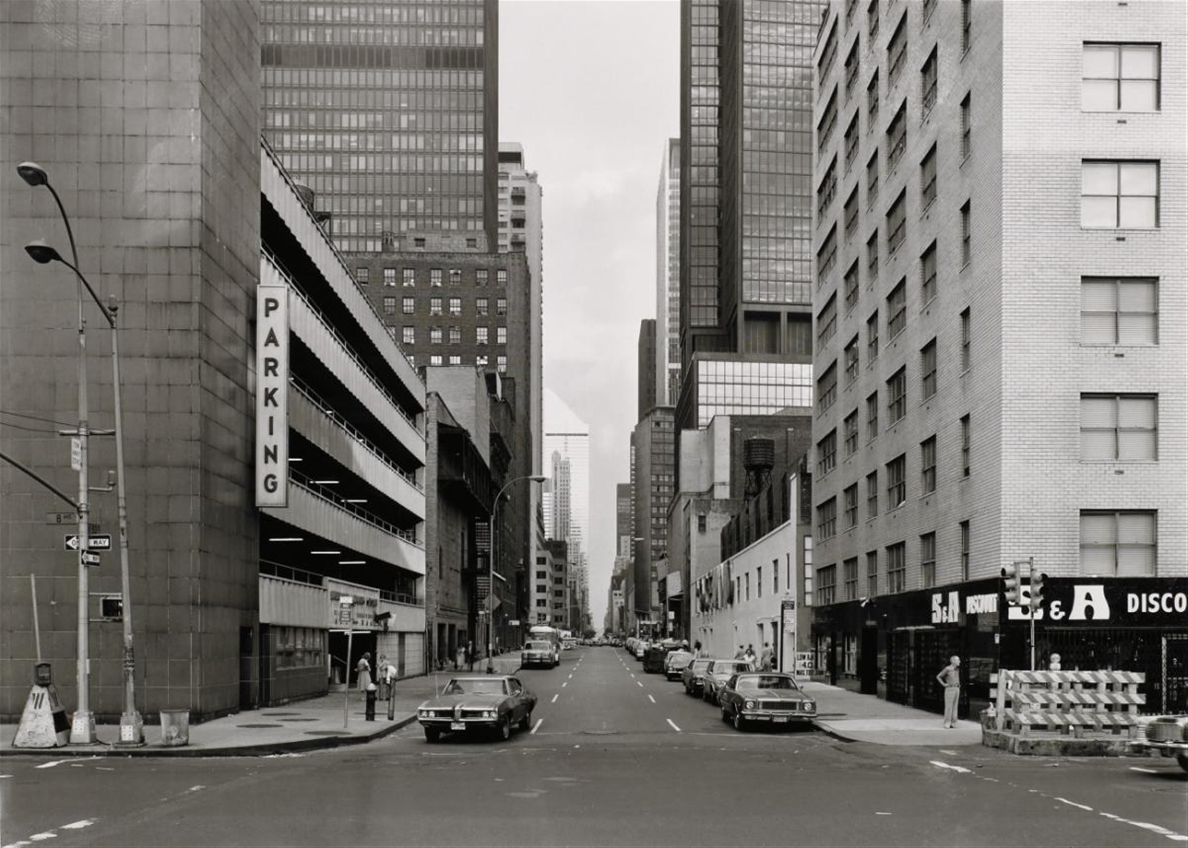 Thomas Struth - 53RD STREET AT 8TH AVENUE, NEW YORK - image-1