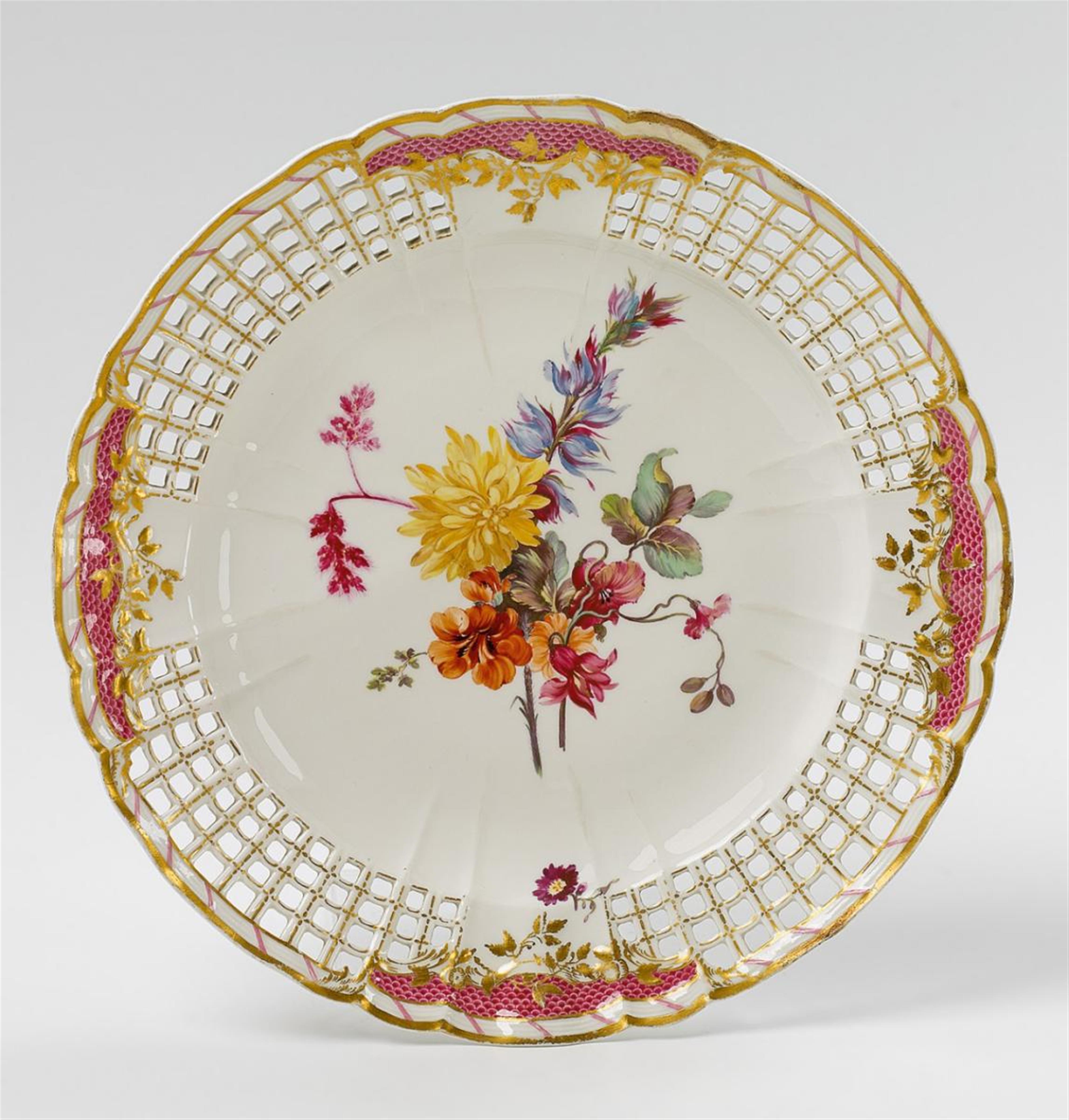 A KPM porcelain dessert plate for Frederick II. - image-1