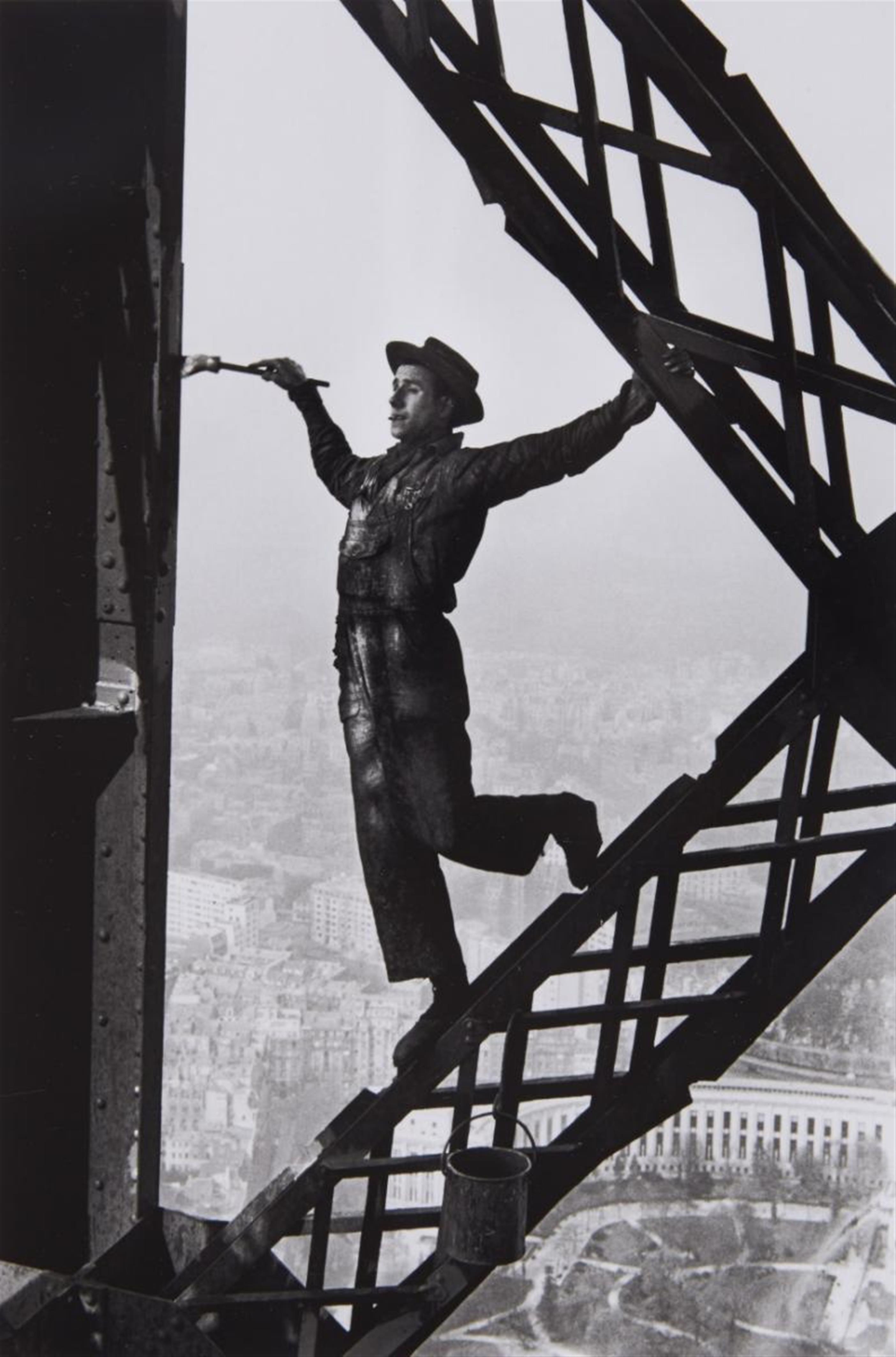 Marc Riboud - Le peintre de la Tour Eiffel - image-1