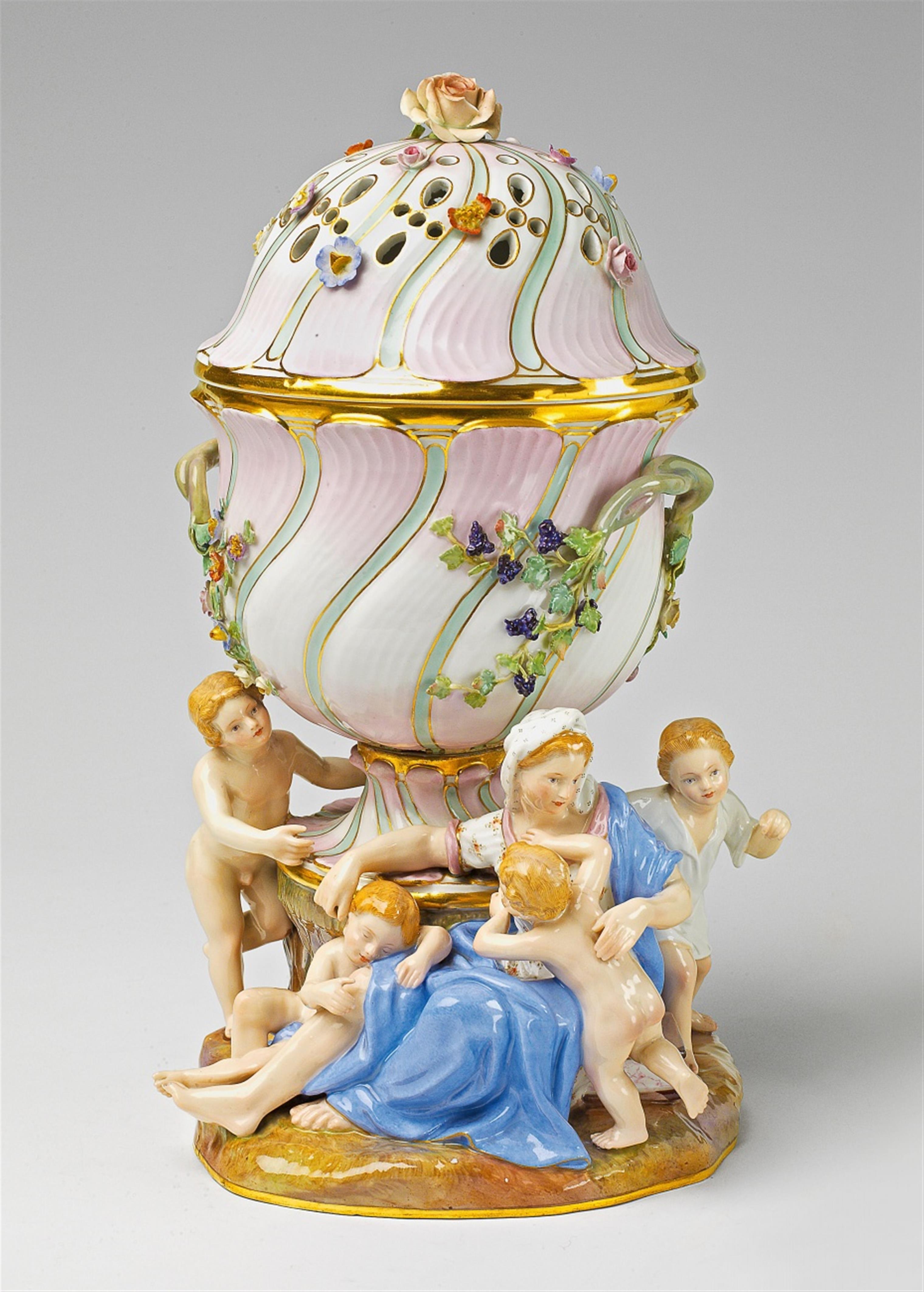 A Meissen porcelain potpourri vase and cover - image-1