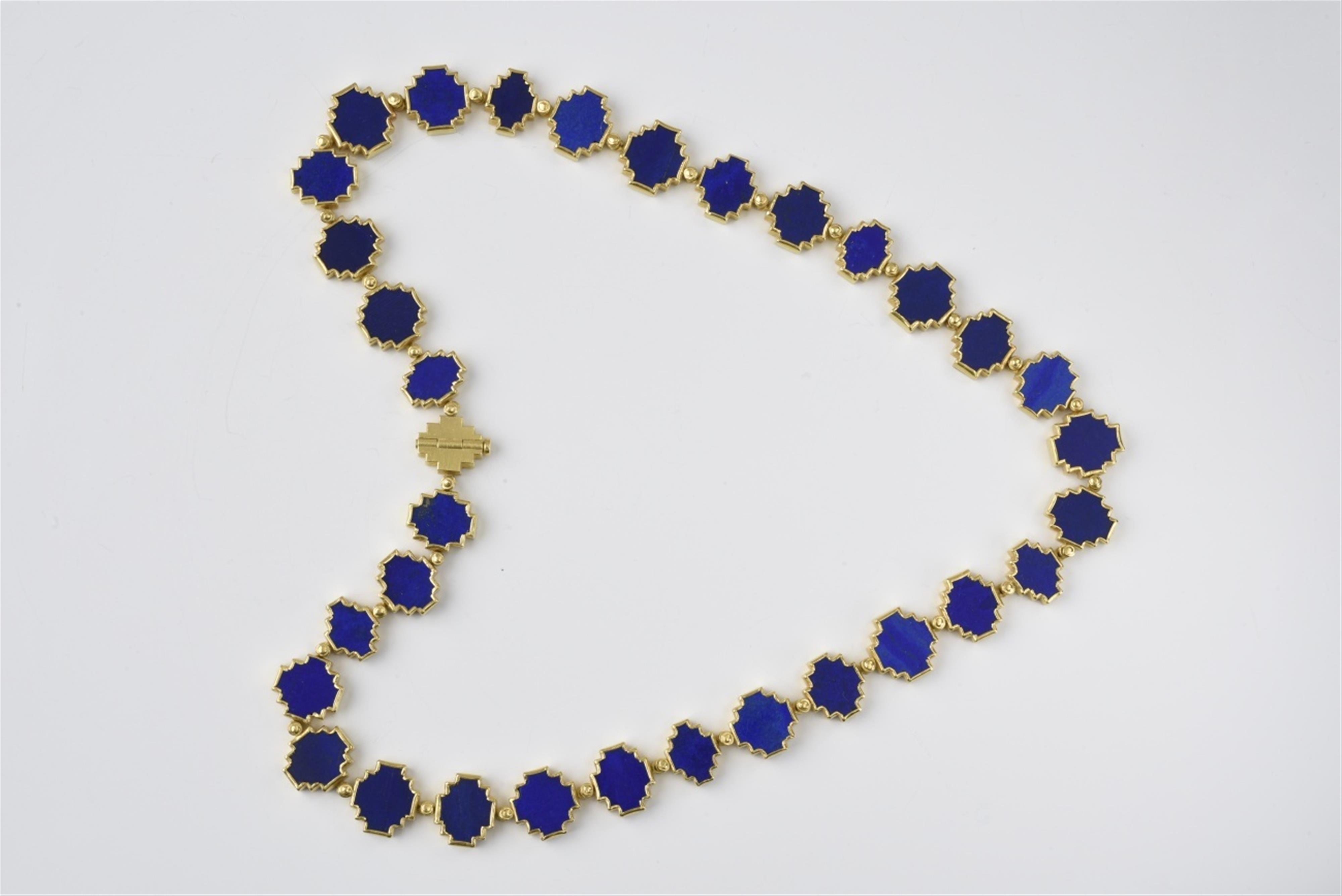 A 21k gold and lapis lazuli collier - image-1