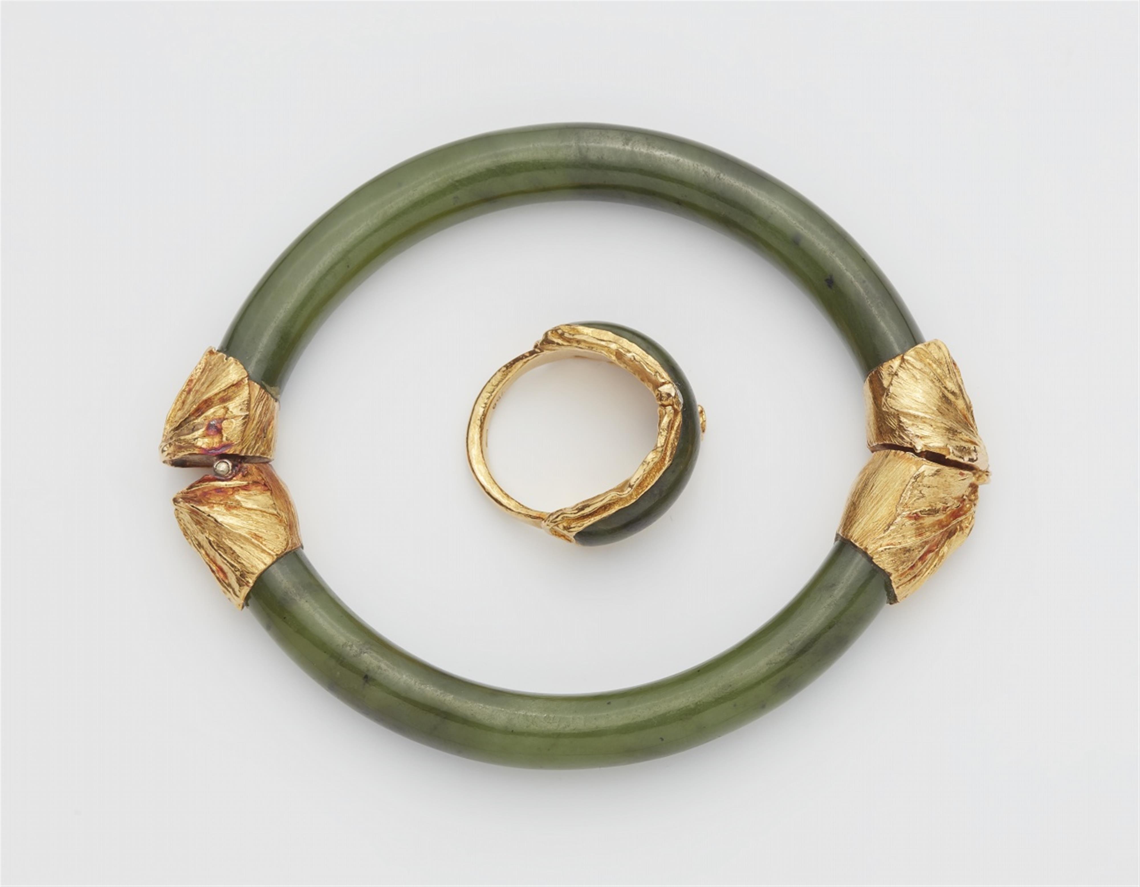 Armreif und Ring mit Nephrit-Jade - image-2
