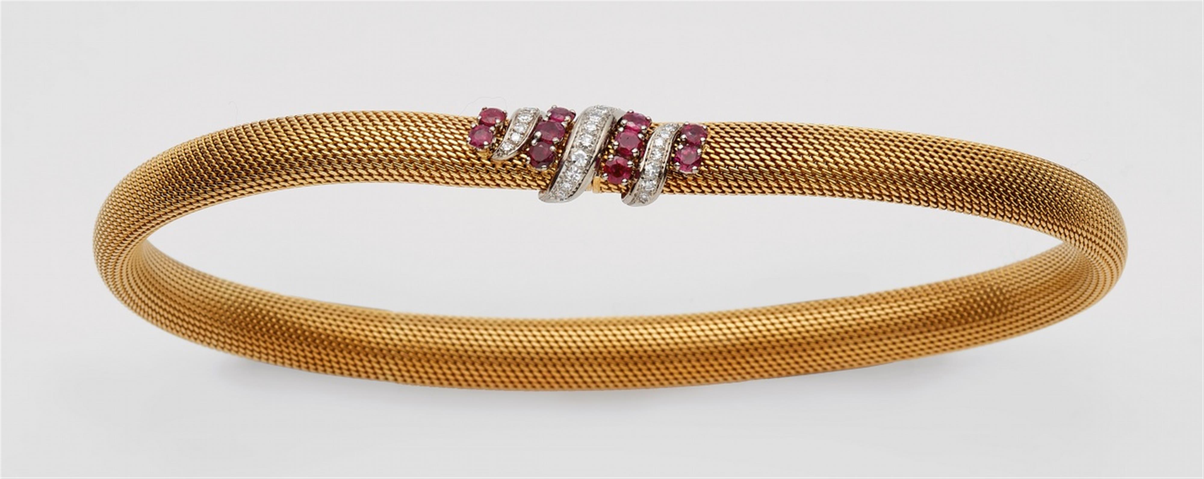 An 18k gold and ruby tubogaz necklace - image-1