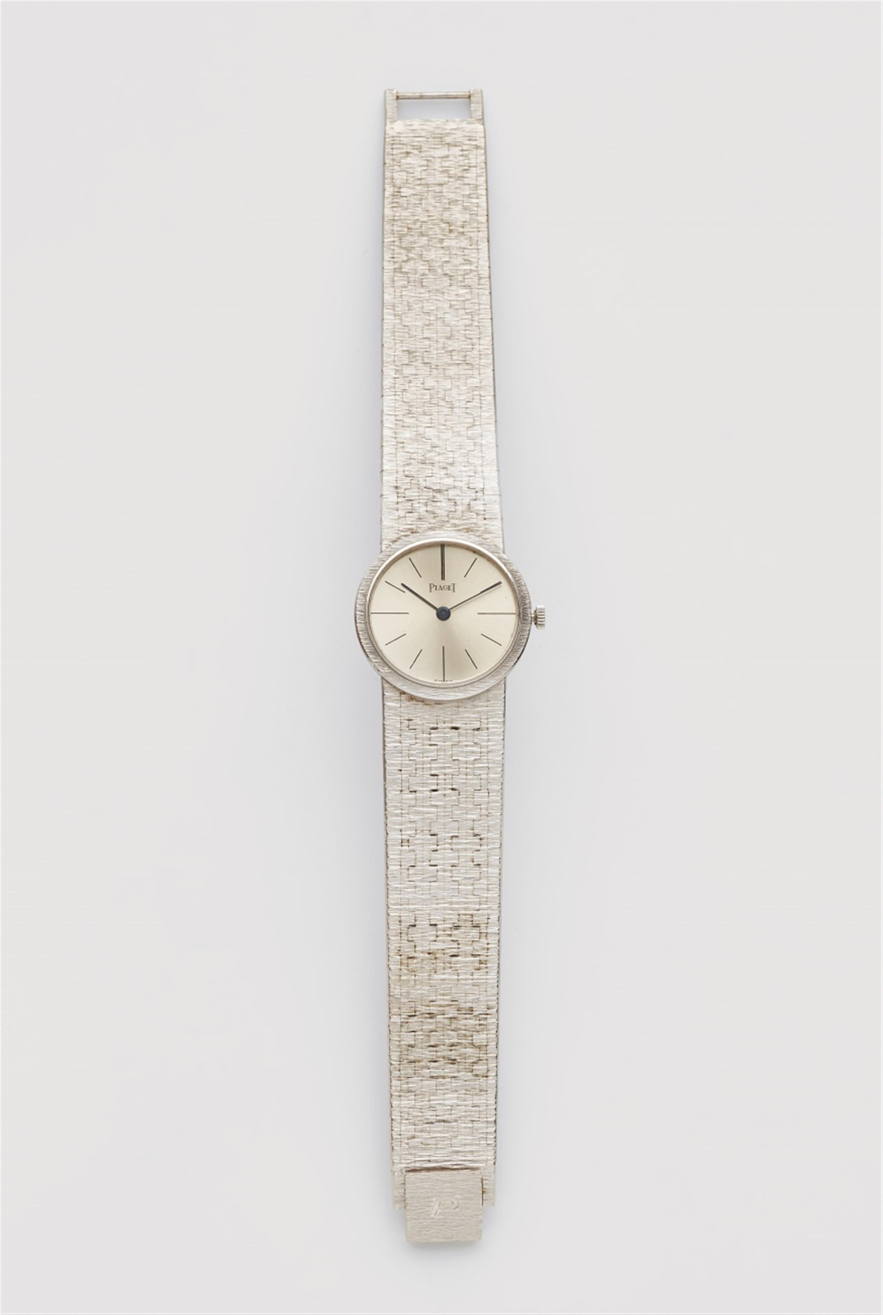 A ladies 18k white gold wristwatch - 