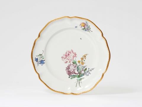 A Strasbourg faience plate with floral decor - 