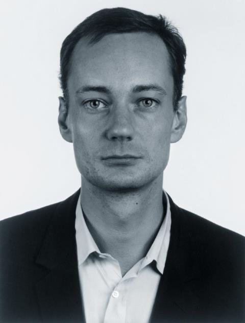 Thomas Ruff - Portrait Josef Strau