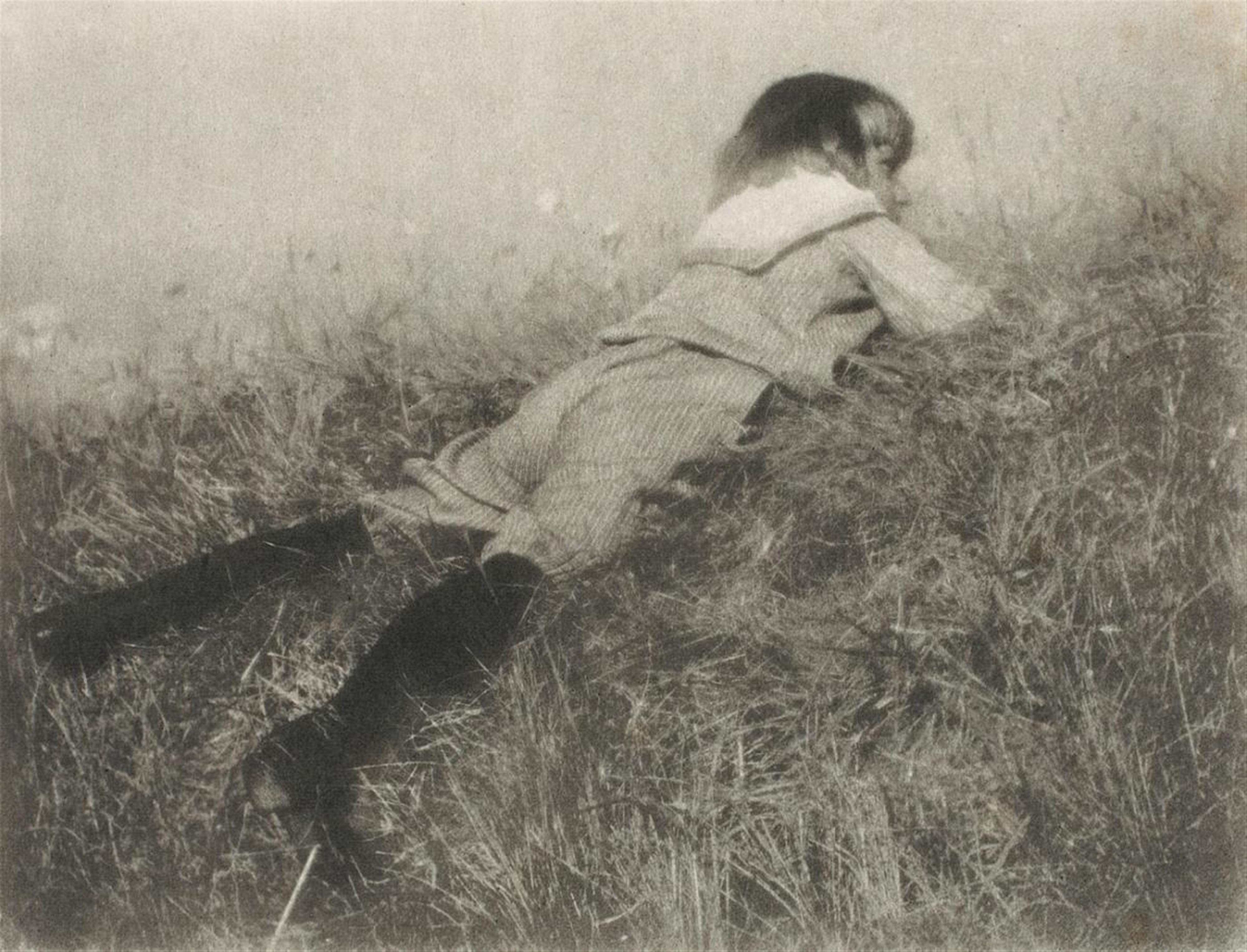 Heinrich Kühn - Hans in the grass - image-1