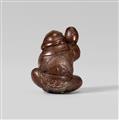 A very fine Tokyo school wood netsuke of Daikoku carving a rat. Early 20th century - image-2
