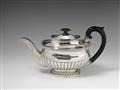 A Berlin silver teapot. Monogrammed to the underside "EA/Fr". Marks of George Friedrich Hossauer, ca. 1830. - image-1