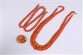 Three pieces of coral jewellery. - image-1