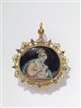 A Spanish gold, enamel and verre eglomisé religious pendant - image-1