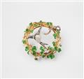 A Russian 14k gold, emerald, diamond and pearl wreath brooch - image-1