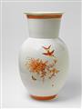 A Meissen porcelain vase with a toucan - image-2