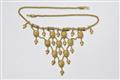 An Italian 18/21k gold Etruscan style collier - image-1