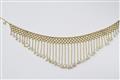 An 18 k gold and pearl fringe collier - image-1
