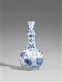 A blue and white bottle vase. Chongzhen period (1628-1644) - image-2