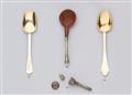 A silver spoon with a boxwood ladle. - image-1