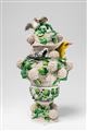 A pair of Meissen porcelain snowball flower vases with birds - image-6