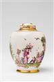 A Meissen porcelain tea caddy with rare heraldic decor - image-2