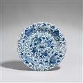 A blue and white moulded dish. Kangxi period (1662-1722) - image-2