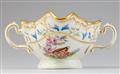 A Berlin KPM porcelain sauce boat from the dinner service for Charlottenburg Palace - image-2