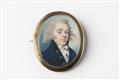 A brooch with a portrait miniature of a gentleman - image-1