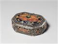 An important Arts and Crafts silver box - image-2