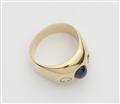 A 14k gold and sapphire ring - image-2