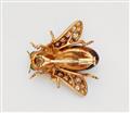 An 18k gold and cloured stone leopard clip brooch - image-2