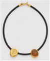A necklace with a Bactrian carnelian intaglio and its 18k gold impression - image-1