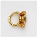 An 18k gold granulation and heliodor ring - image-2