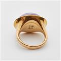 An 18k gold and amethyst ring - image-4