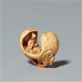 An ivory netsuke of go players in a peach. First half 19th century - image-2