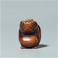 A wood netsuke of a frog. Second half 19th century - image-3