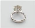 An 18k white gold 5.27 ct diamond solitaire ring - image-3