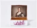 A Meissen porcelain snuff box with a portrait of Maria Josepha of Saxony - image-1