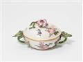 A Strasbourg faience tureen with small bouquets "au gabarit" - image-1