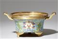 A gilt-bronze and enamel incense burner. Qing period - image-1