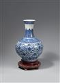 Große blau-weiße Vase. 20. Jh. - image-2