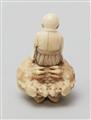 An ivory netsuke of a monk on a temple gong, by Kogyoku. Second half 19th century - image-3