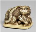 An ivory netsuke of a tiger and cub. Mid-19th century - image-1