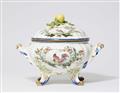 A Meissen porcelain tureen and platter with bird decor - image-2