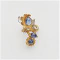 A Ceylon sapphire flower ring - image-2