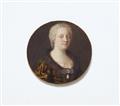 A tortoiseshell snuff box with a portrait of Empress Maria Theresia - image-3