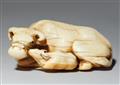 An ivory netsuke of an ox with young. Late 18th - image-1